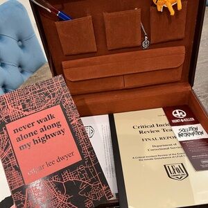 Hunt A Killer Brown - murder mystery